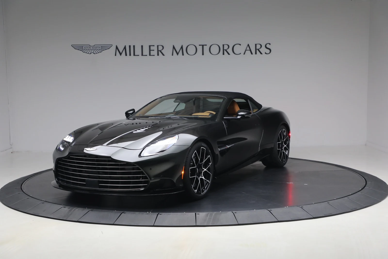 2026 Aston Martin Vanquish Volante (3rd Generation), 13/20