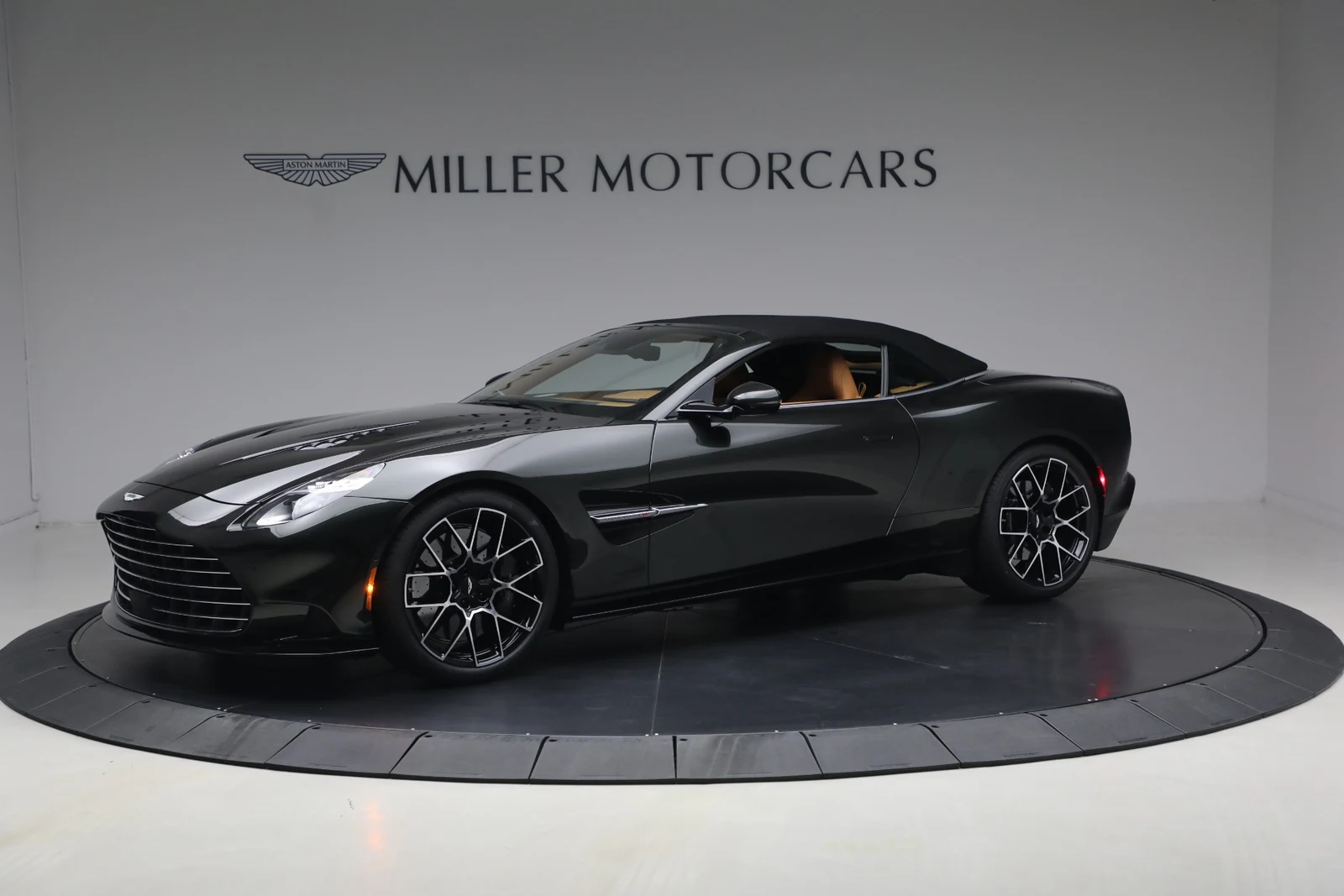 2026 Aston Martin Vanquish Volante (3rd Generation), 14/20