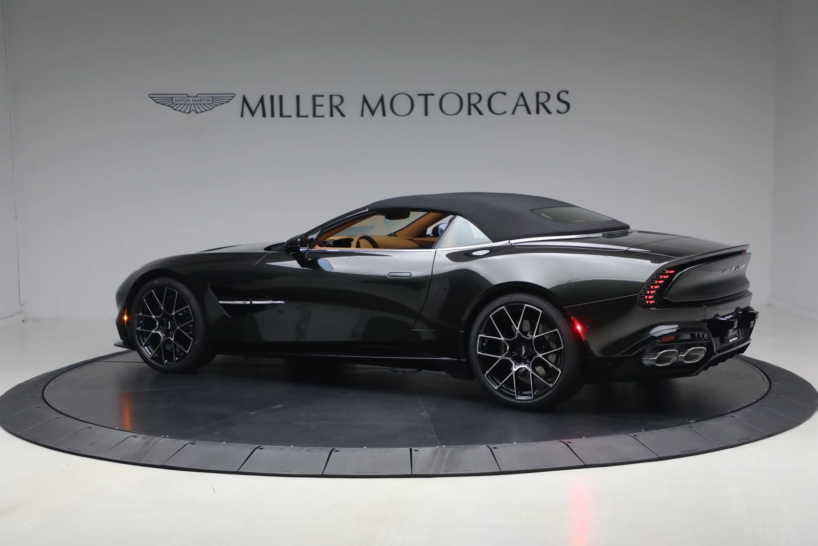 2026 Aston Martin Vanquish Volante (3rd Generation), 16/20