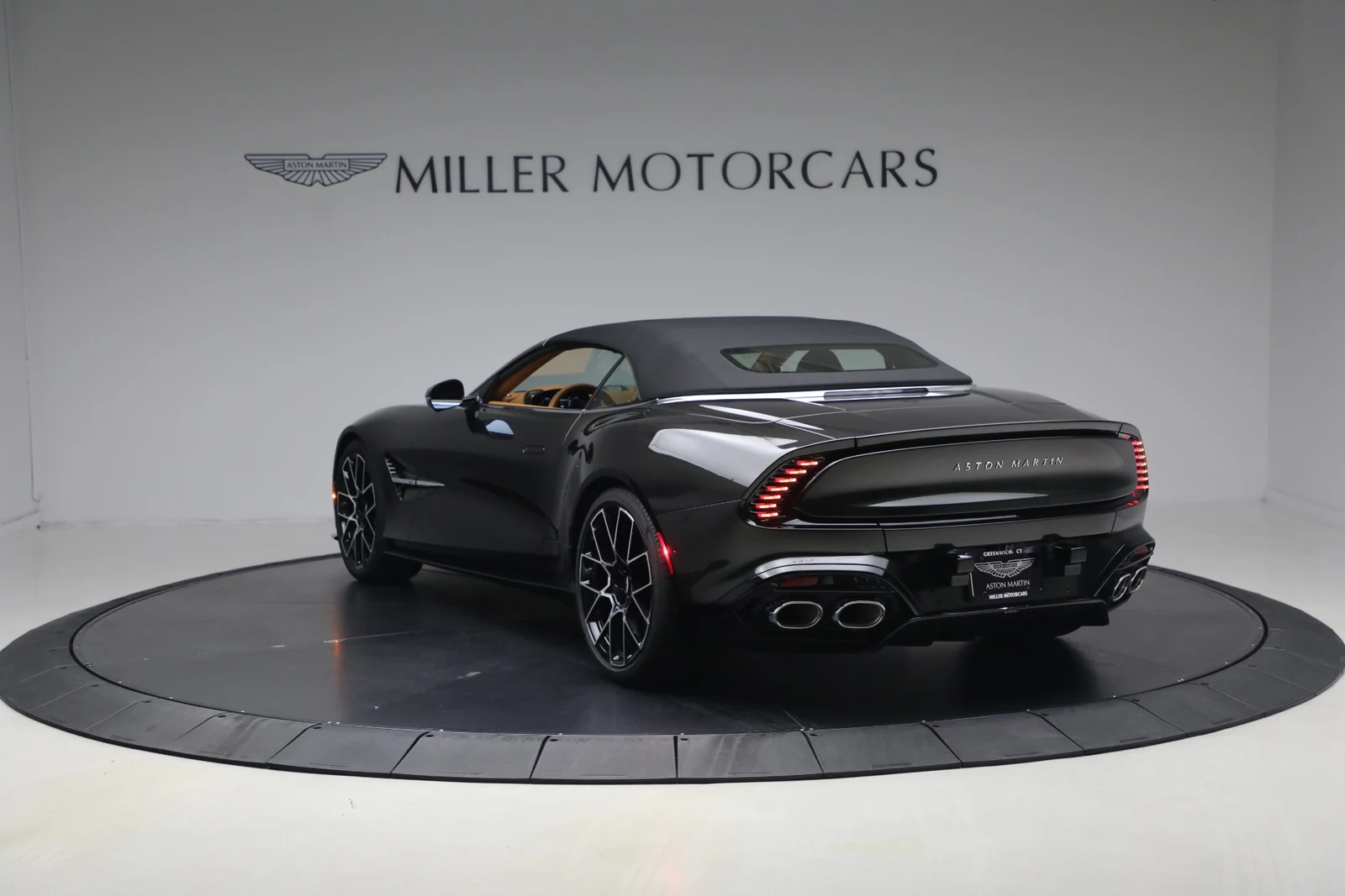 2026 Aston Martin Vanquish Volante (3rd Generation), 17/20
