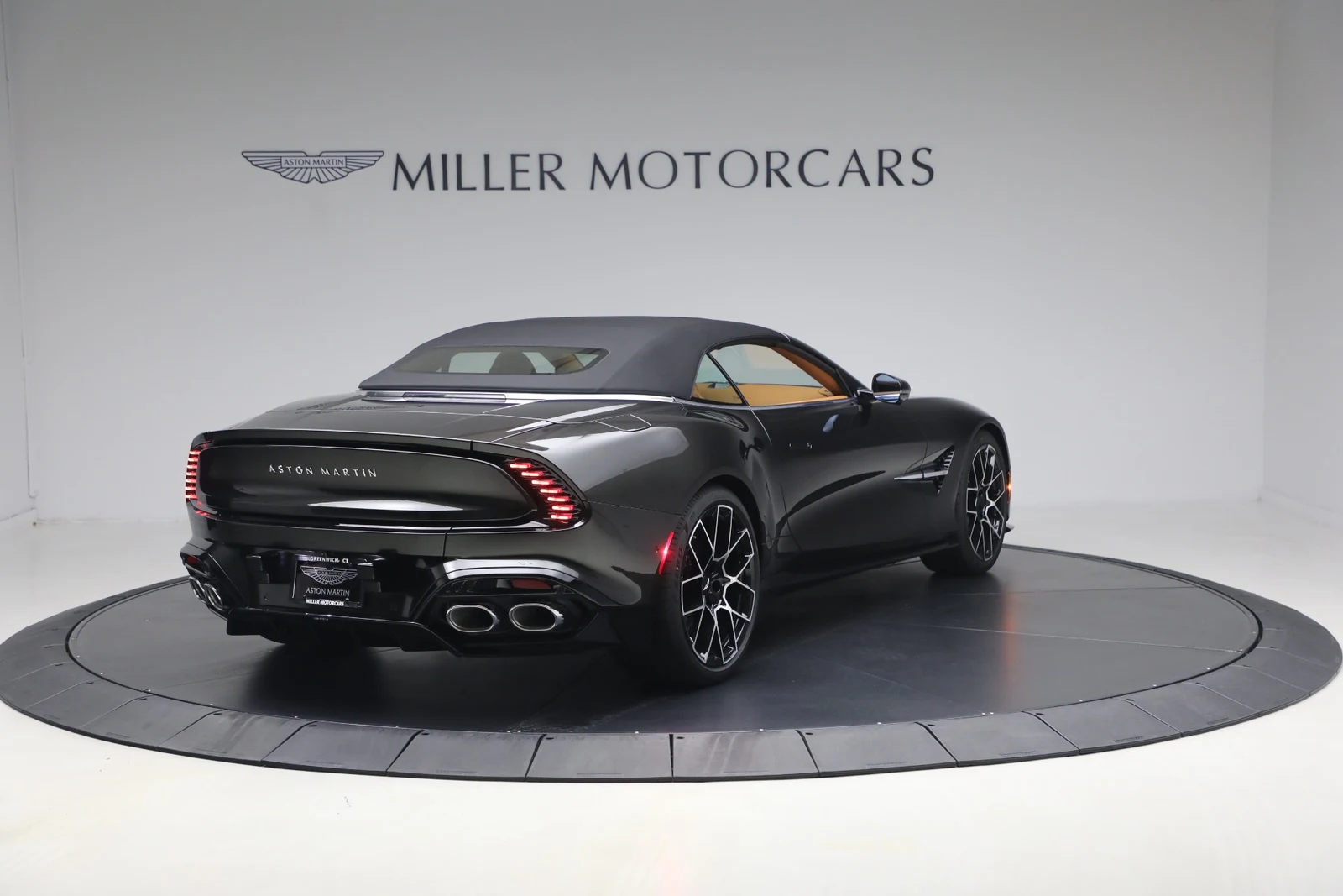 2026 Aston Martin Vanquish Volante (3rd Generation), 19/20
