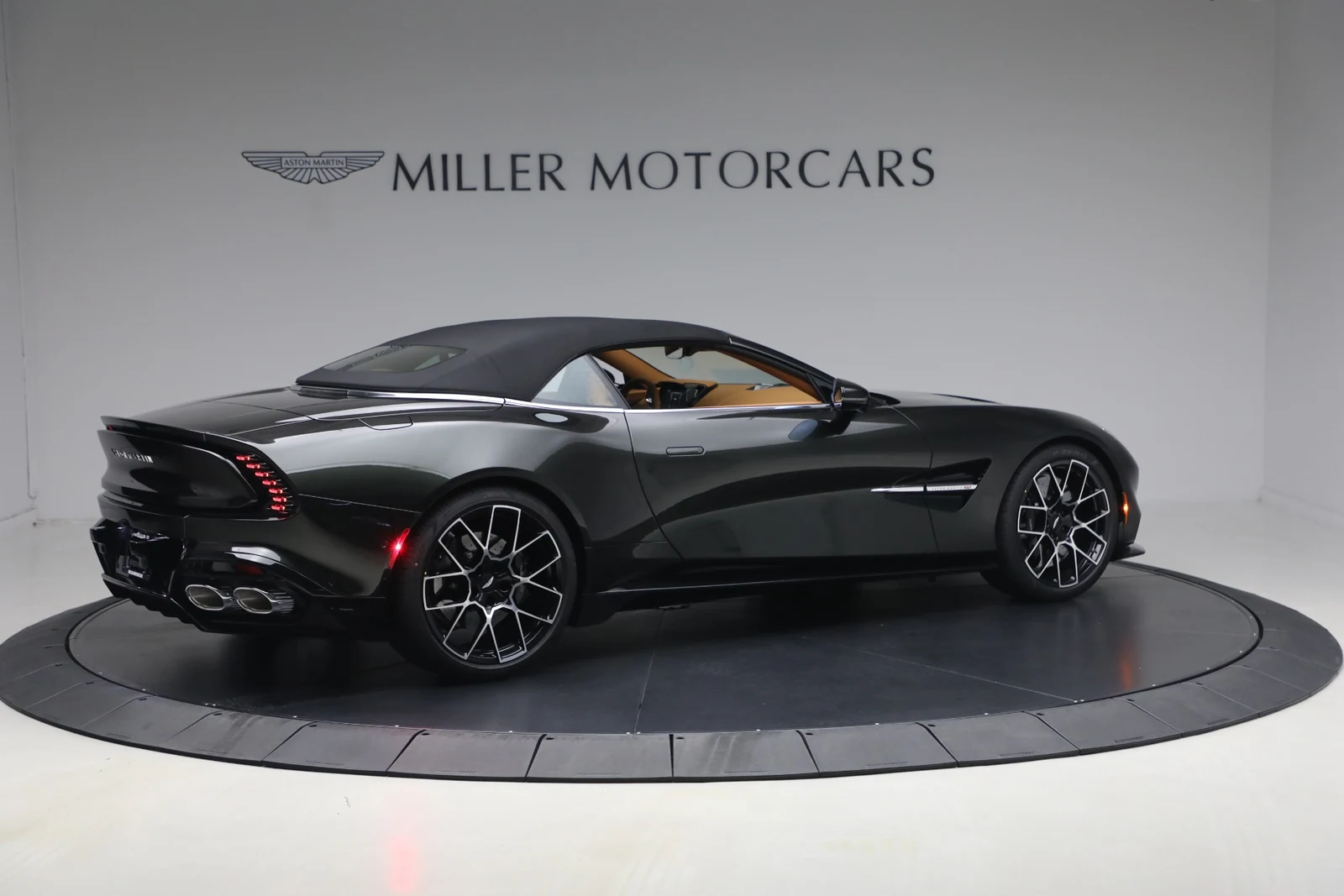 2026 Aston Martin Vanquish Volante (3rd Generation), 20/20
