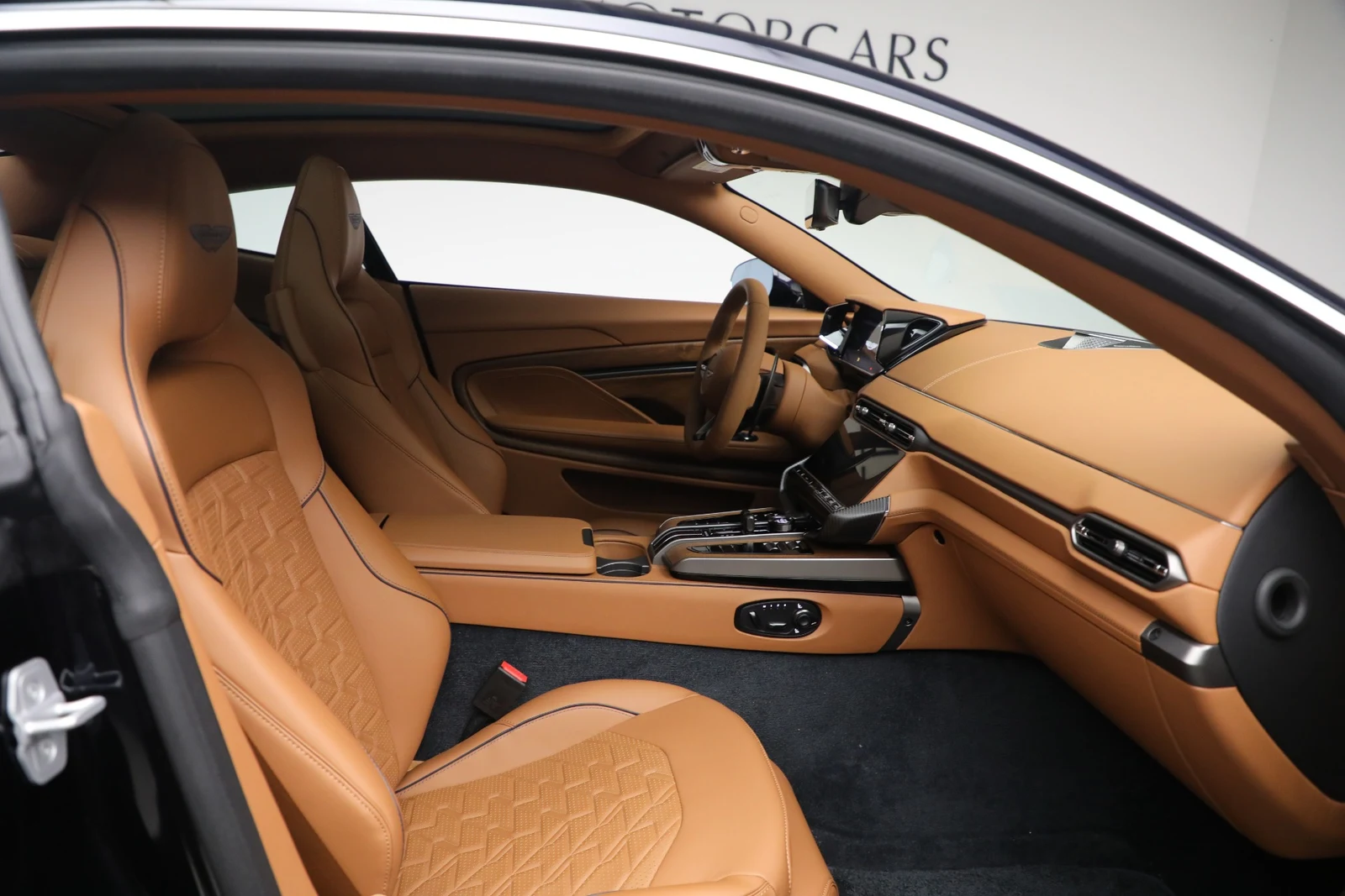 2026 Aston Martin Vanquish V12 (3rd Generation), 19/20