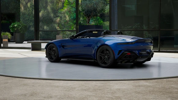 2026 Aston Martin Vantage Roadster (2024 Update), 3/10