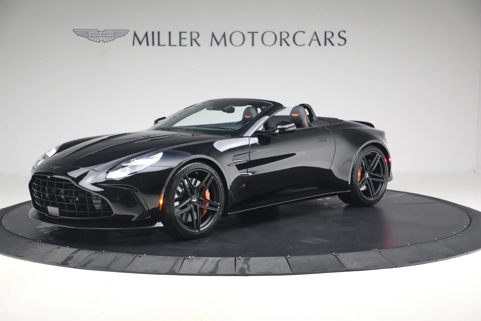 2026 Aston Martin Vantage S Roadster (2024 Update), 2/20