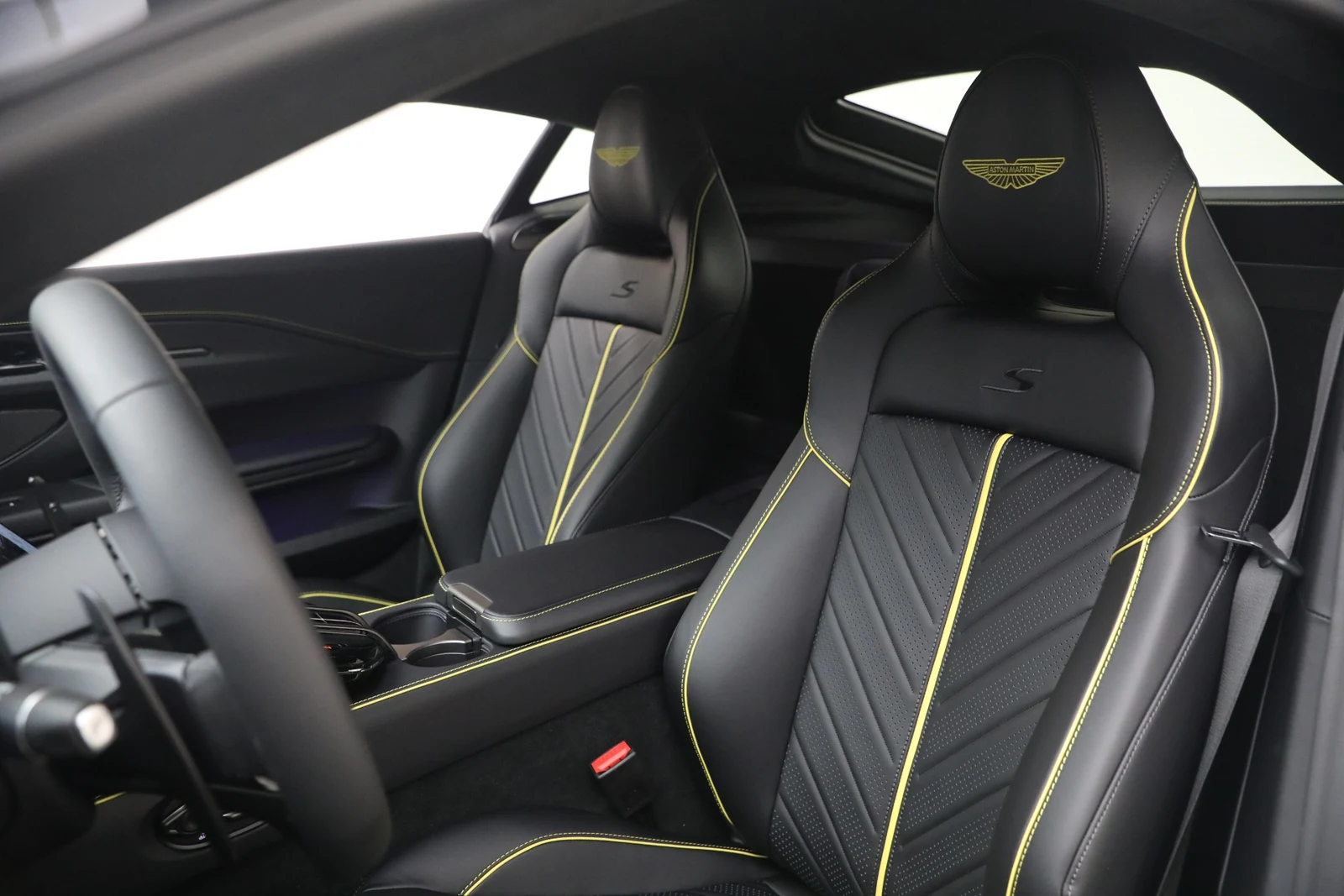 2026 Aston Martin Vantage S (2024 Update), 18/20