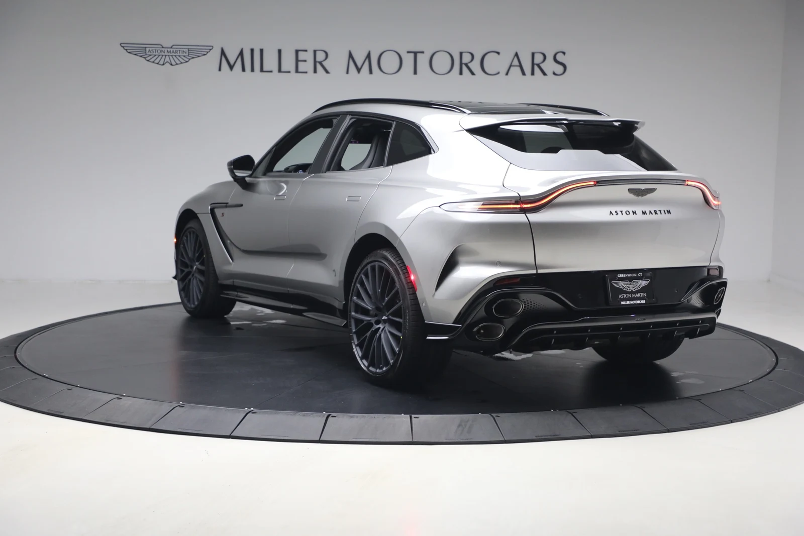 2026 Aston Martin DBX S, 5/20