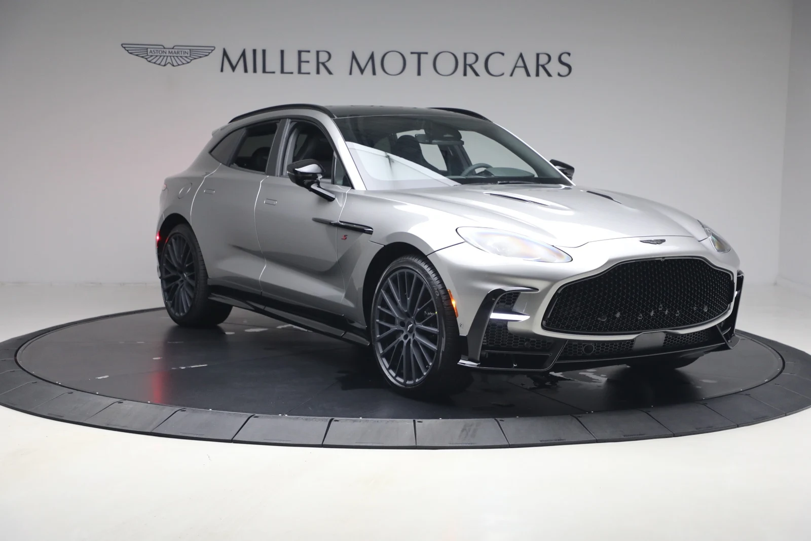 2026 Aston Martin DBX S, 11/20