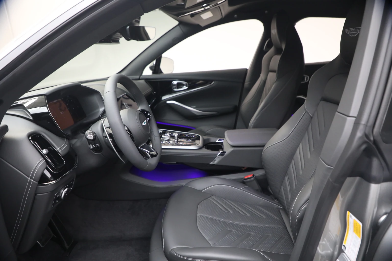 2026 Aston Martin DBX S, 15/20