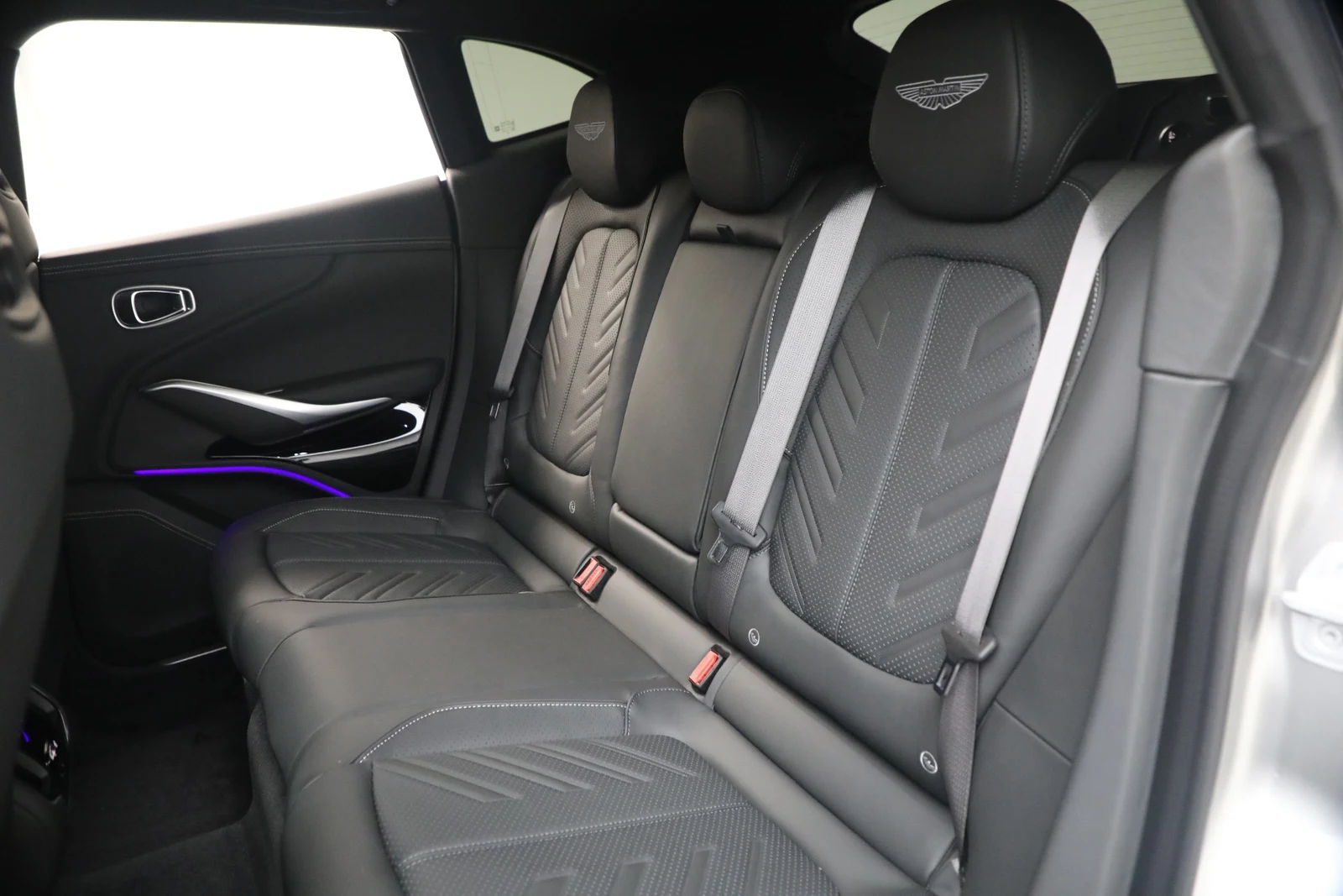2026 Aston Martin DBX S, 20/20