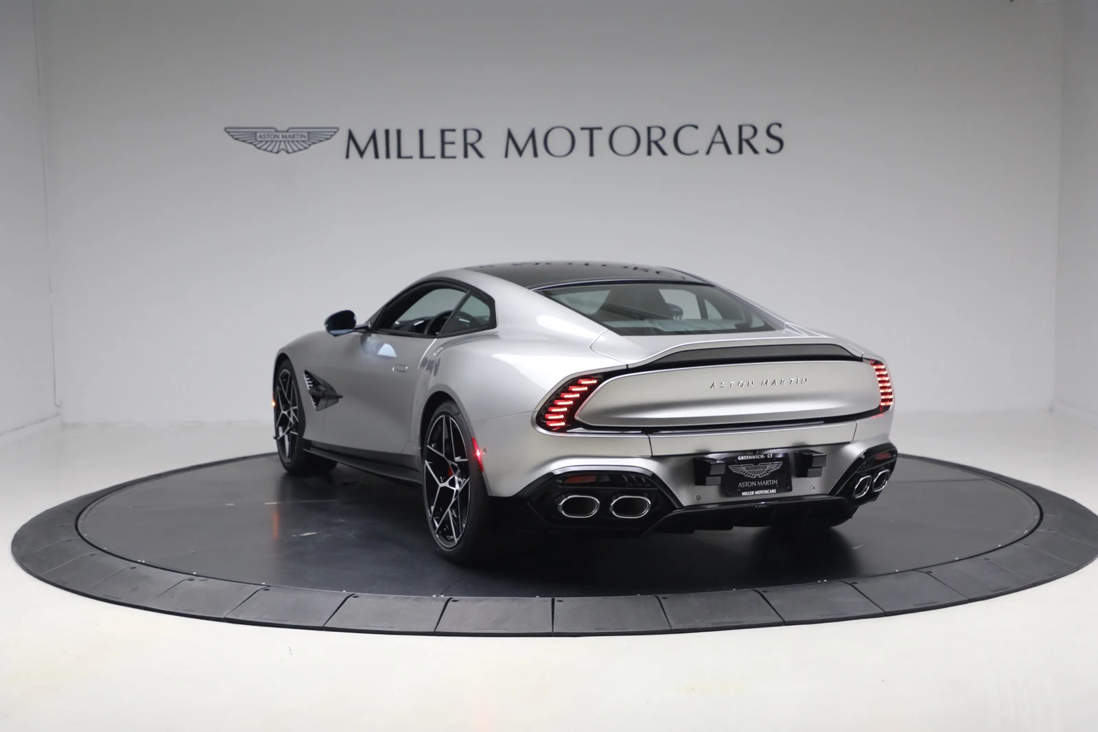 2026 Aston Martin Vanquish V12 (3rd Generation), 5/20