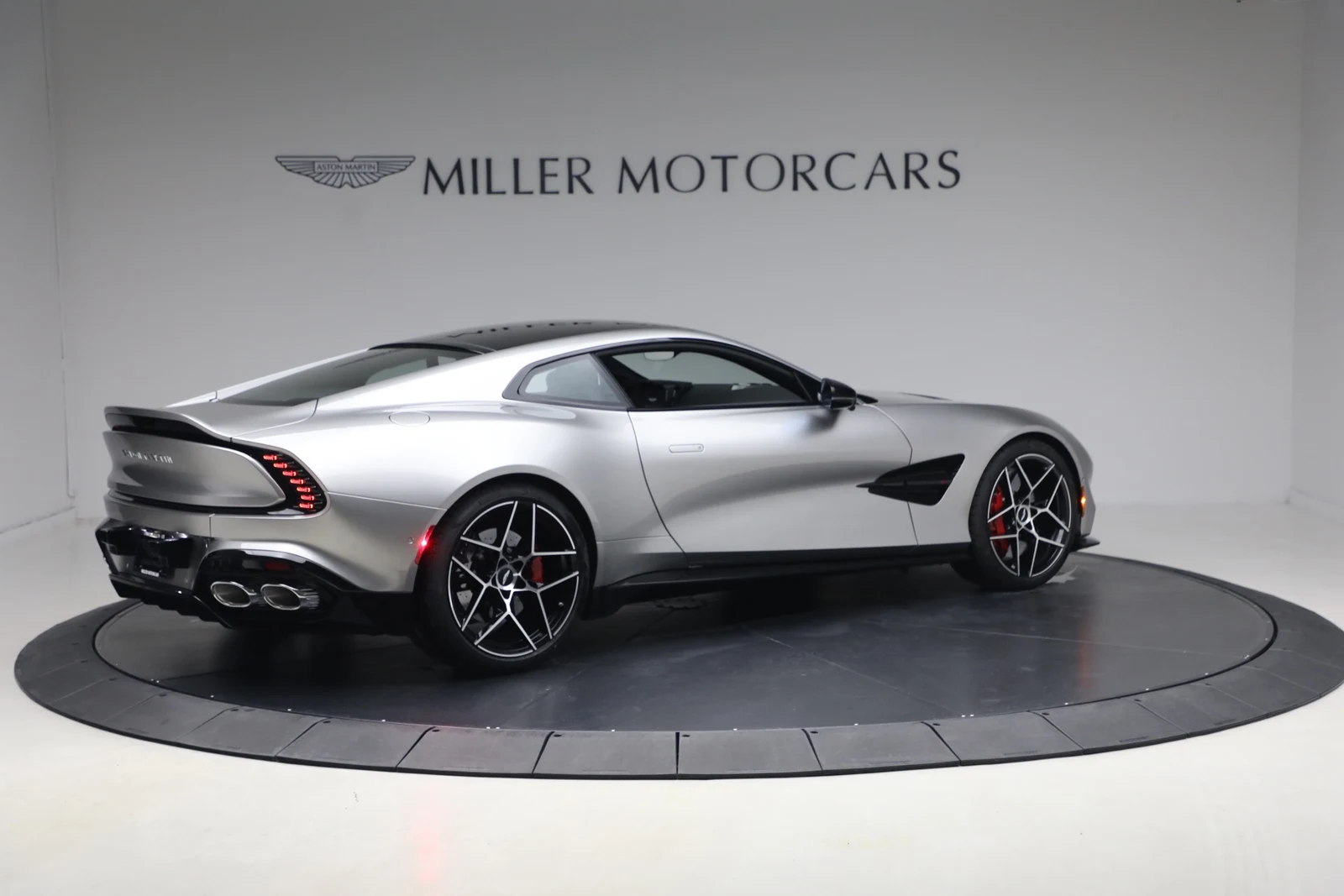2026 Aston Martin Vanquish V12 (3rd Generation), 8/20