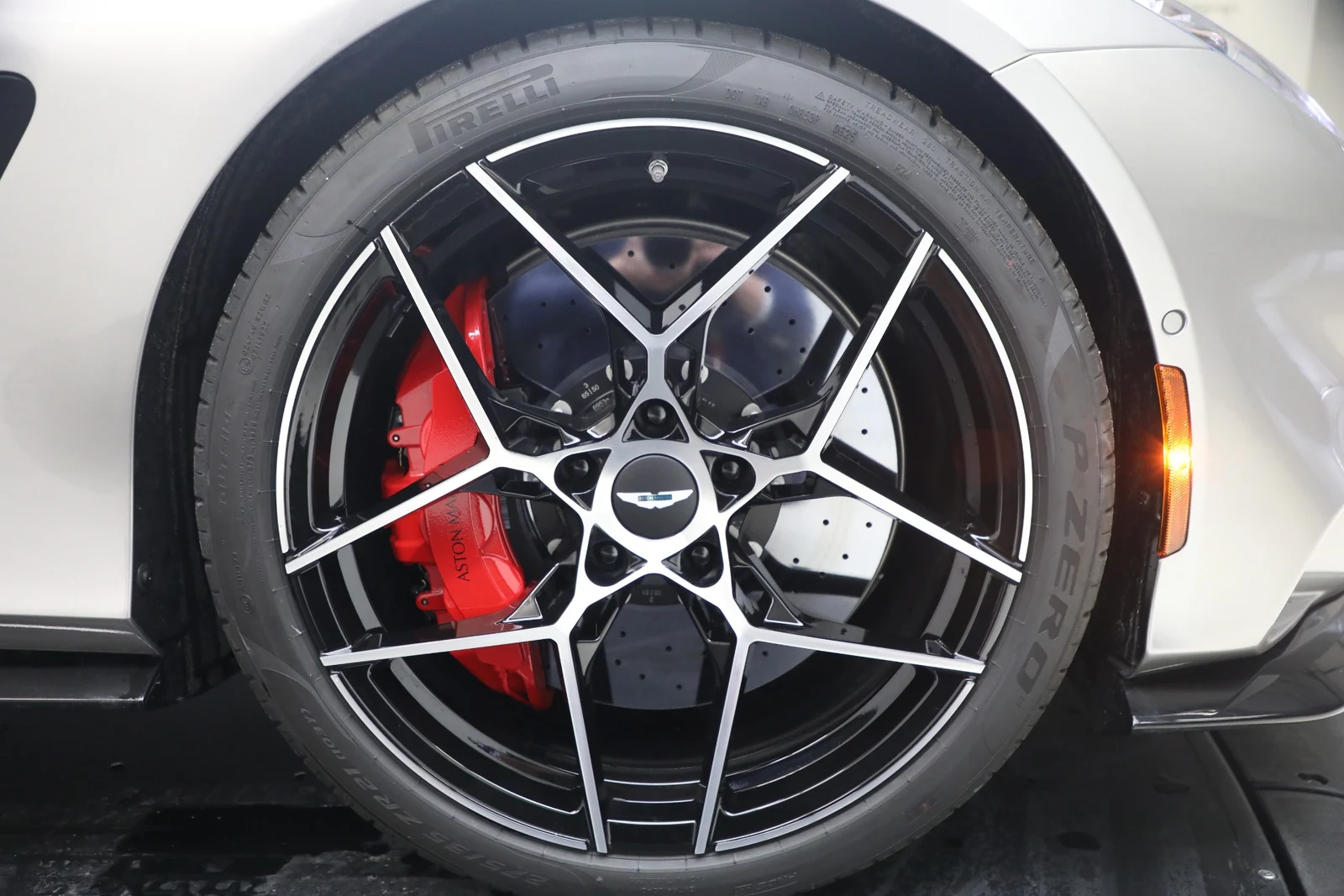 2026 Aston Martin Vanquish V12 (3rd Generation), 14/20
