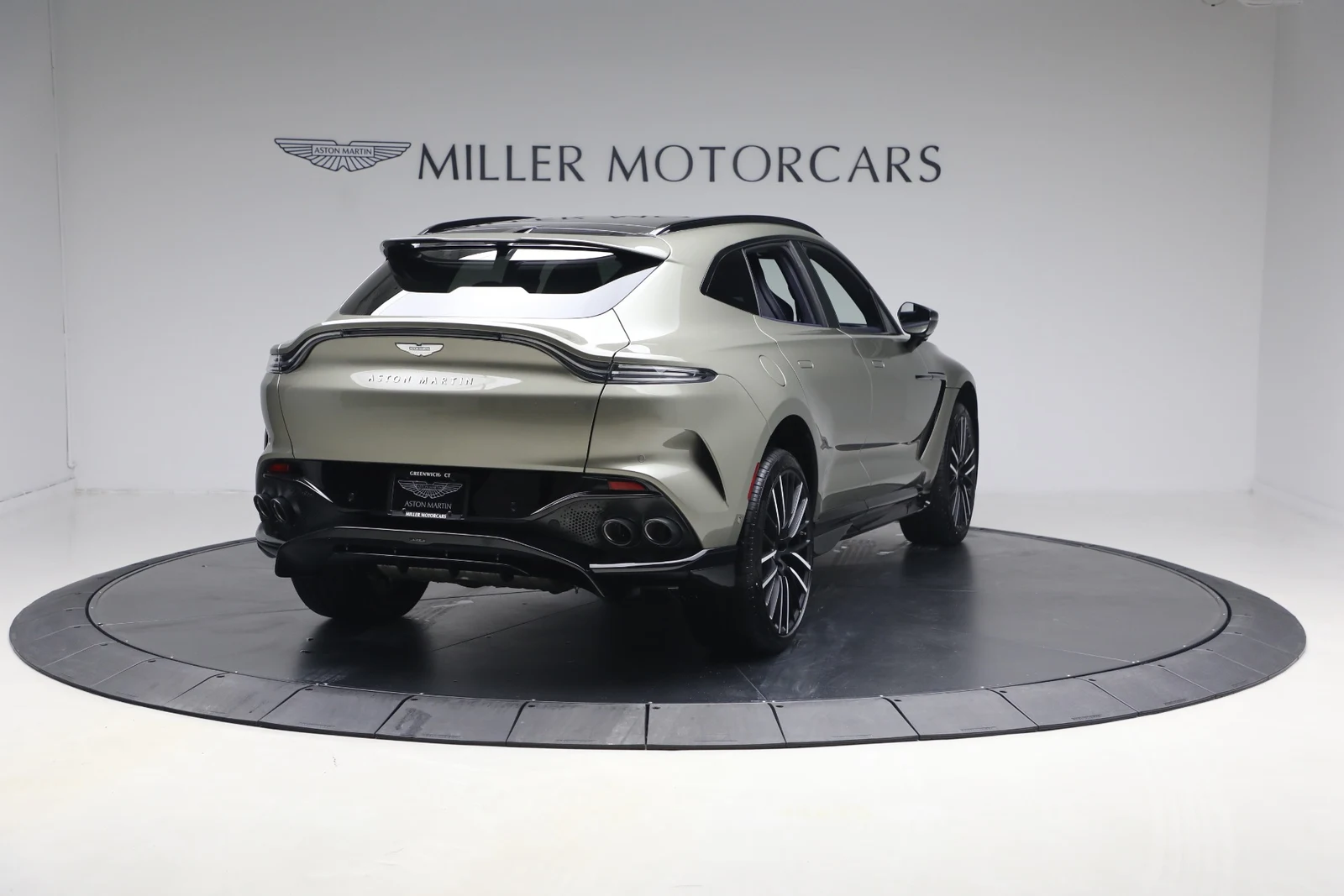 2026 Aston Martin DBX707 (2024 Update), 7/20