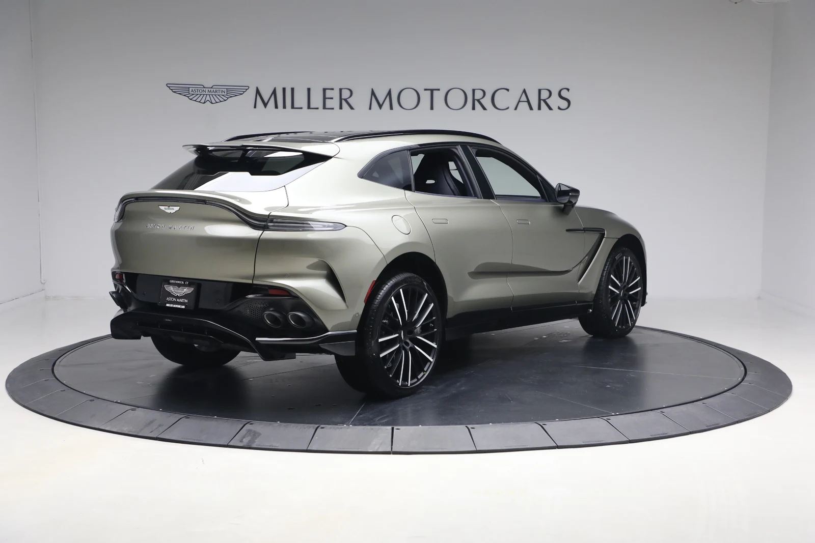 2026 Aston Martin DBX707 (2024 Update), 8/20