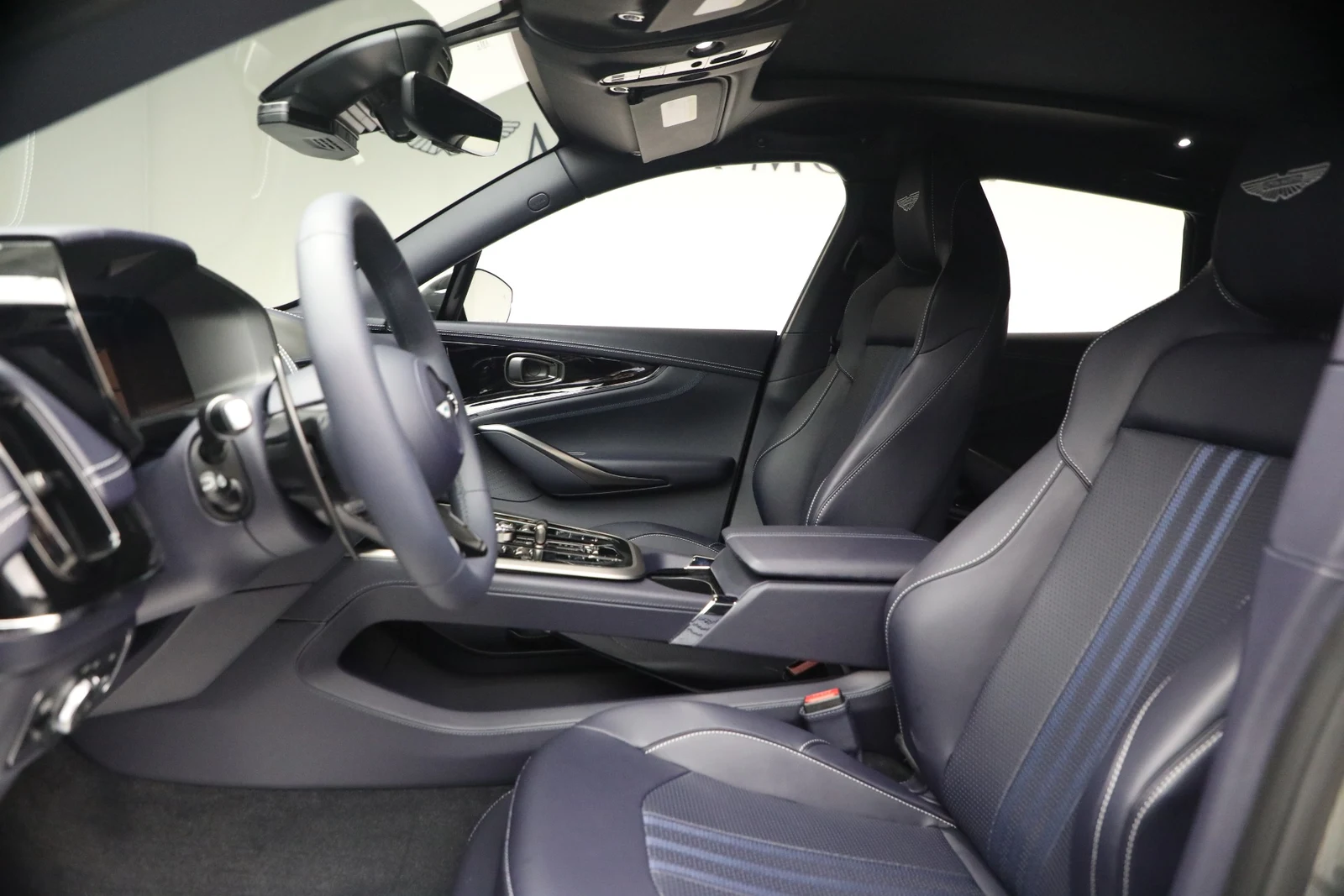 2026 Aston Martin DBX707 (2024 Update), 16/20