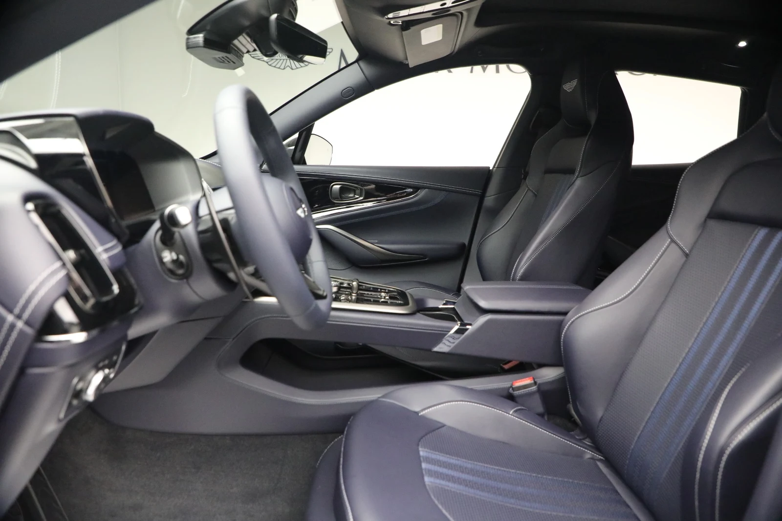 2026 Aston Martin DBX707 (2024 Update), 17/20