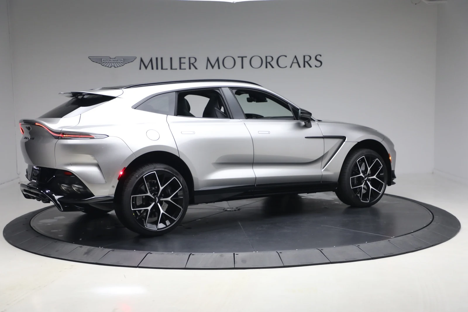 2026 Aston Martin DBX707 (2024 Update), 8/20
