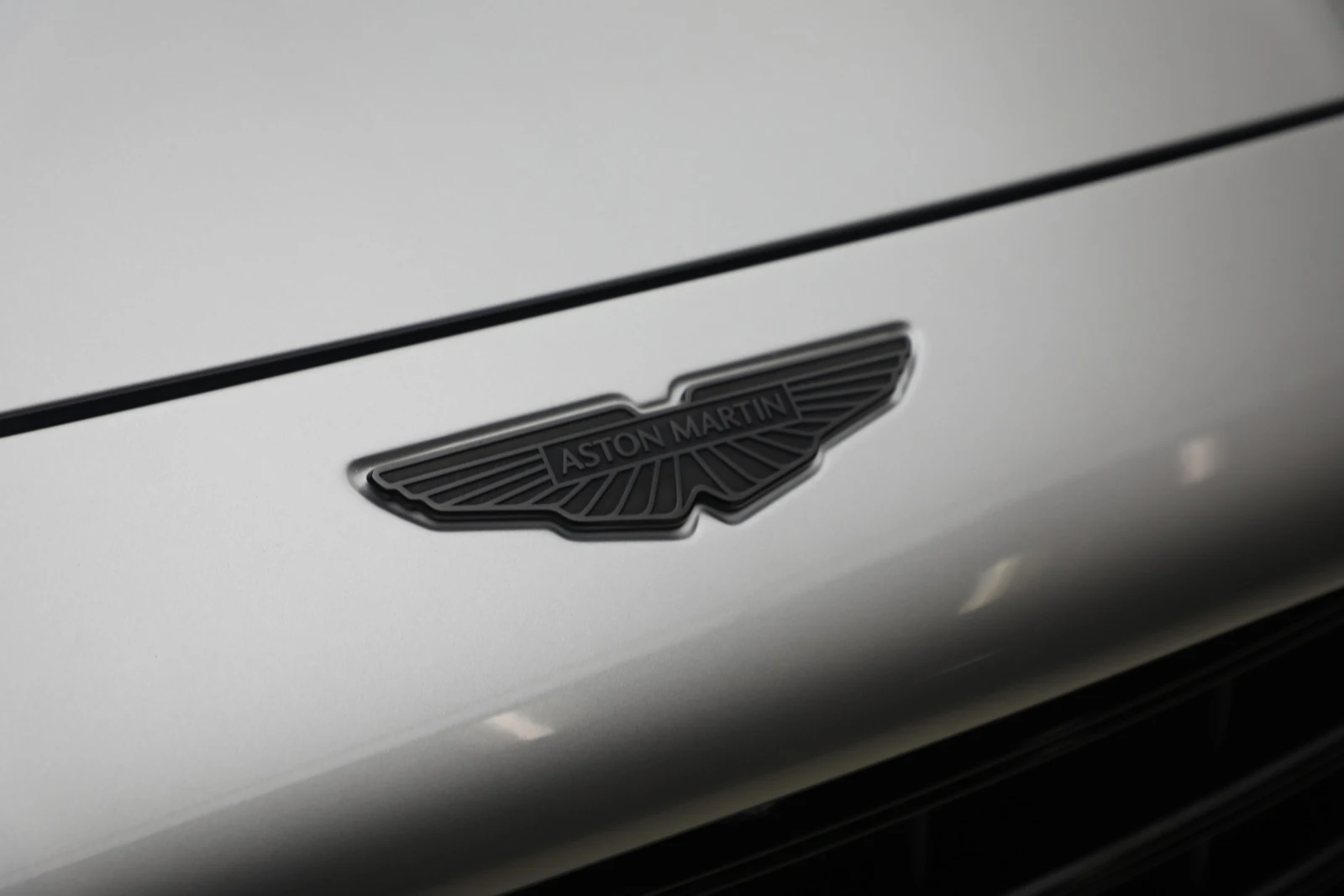 2026 Aston Martin DBX707 (2024 Update), 13/20