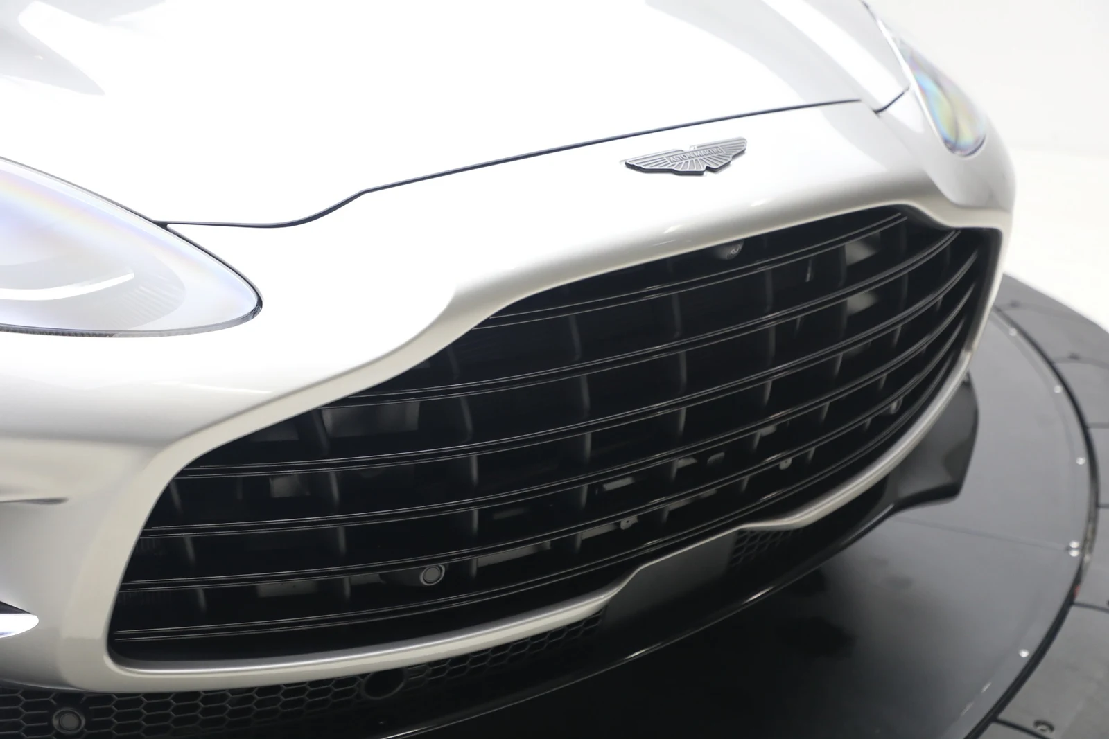 2026 Aston Martin DBX707 (2024 Update), 14/20