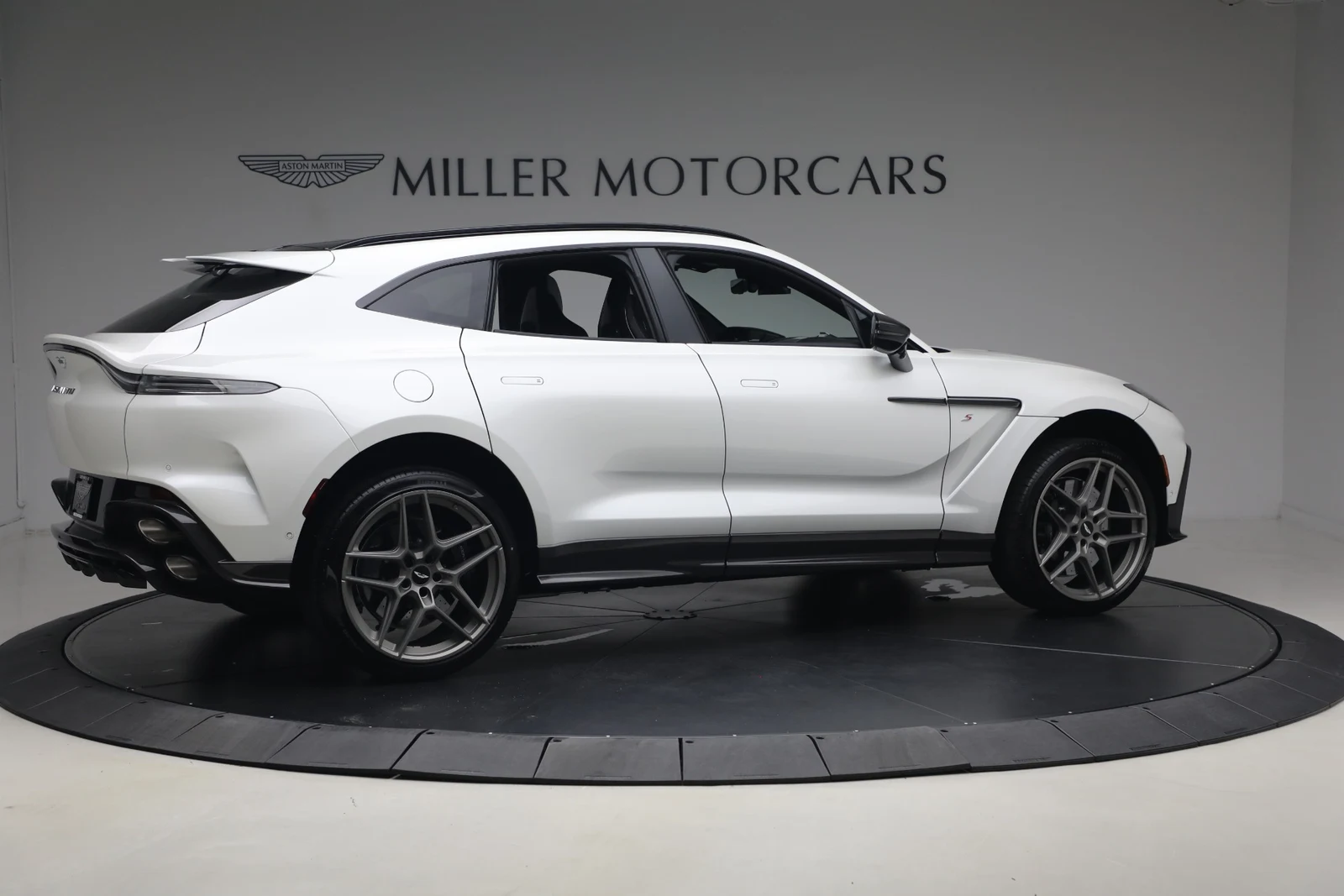 2026 Aston Martin DBX S, 10/20