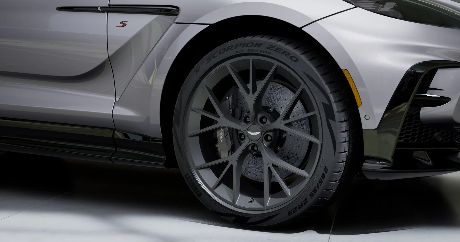 2026 Aston Martin DBX S, 8/12