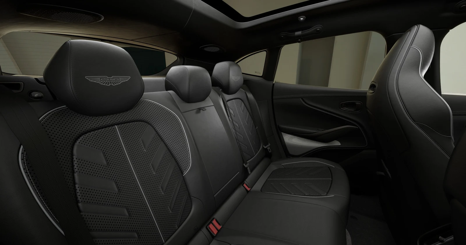 2026 Aston Martin DBX S, 12/12