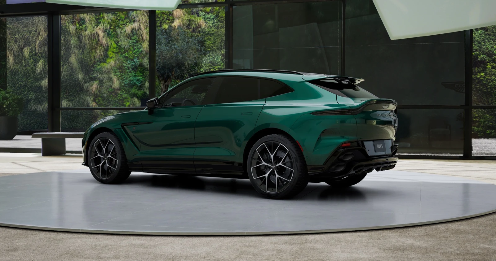2026 Aston Martin DBX S, 4/12