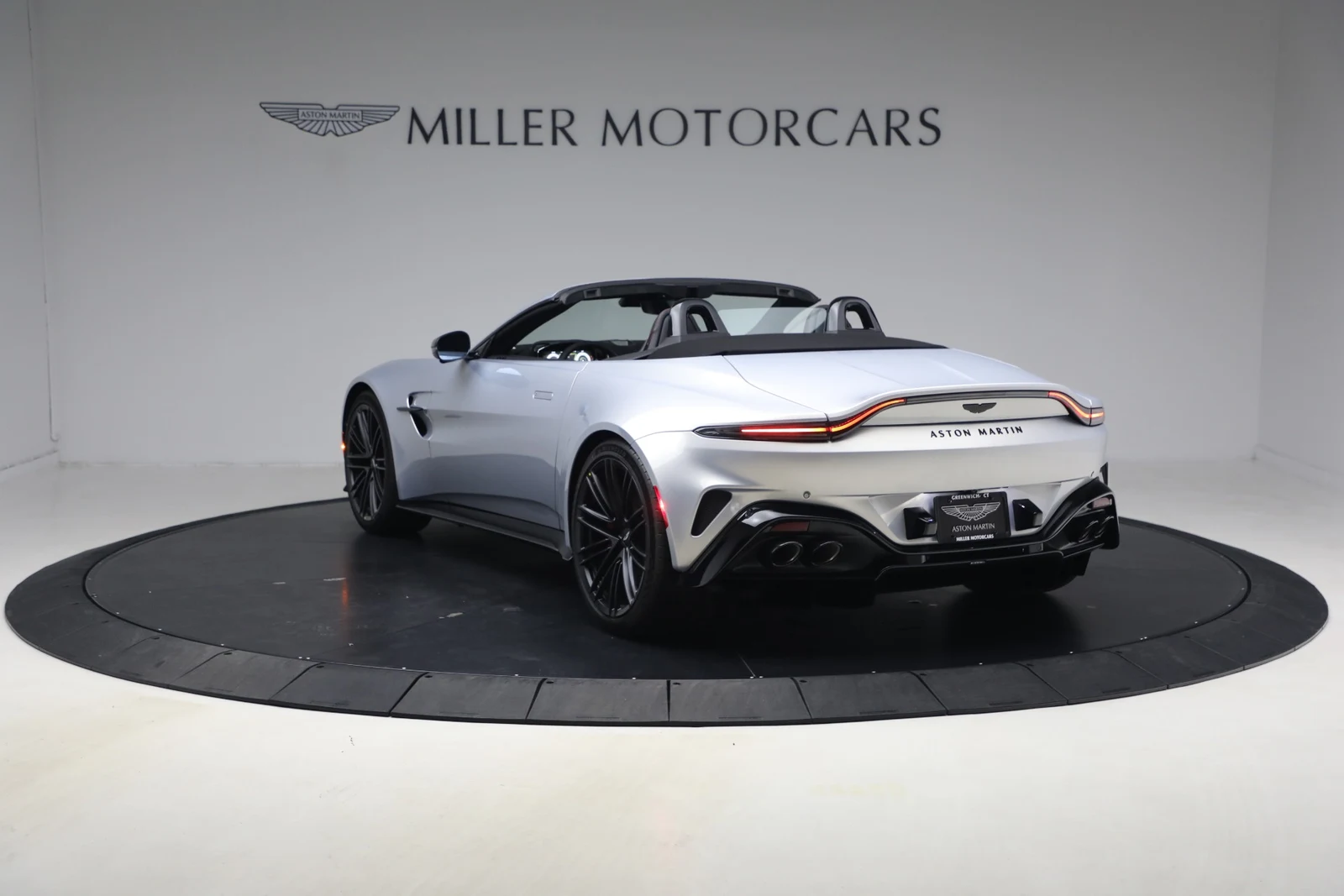 2026 Aston Martin Vantage Roadster (2024 Update), 5/20