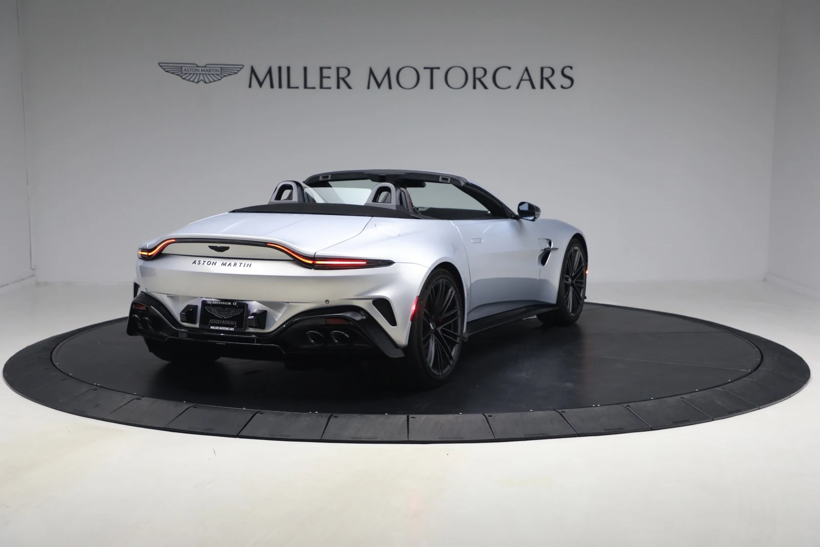 2026 Aston Martin Vantage Roadster (2024 Update), 7/20