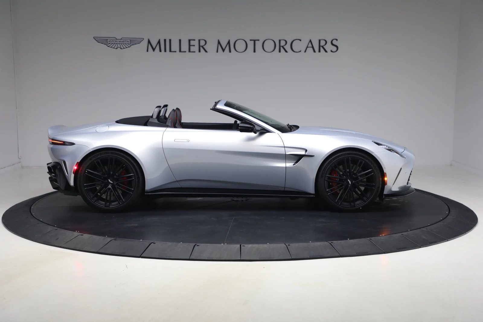 2026 Aston Martin Vantage Roadster (2024 Update), 9/20