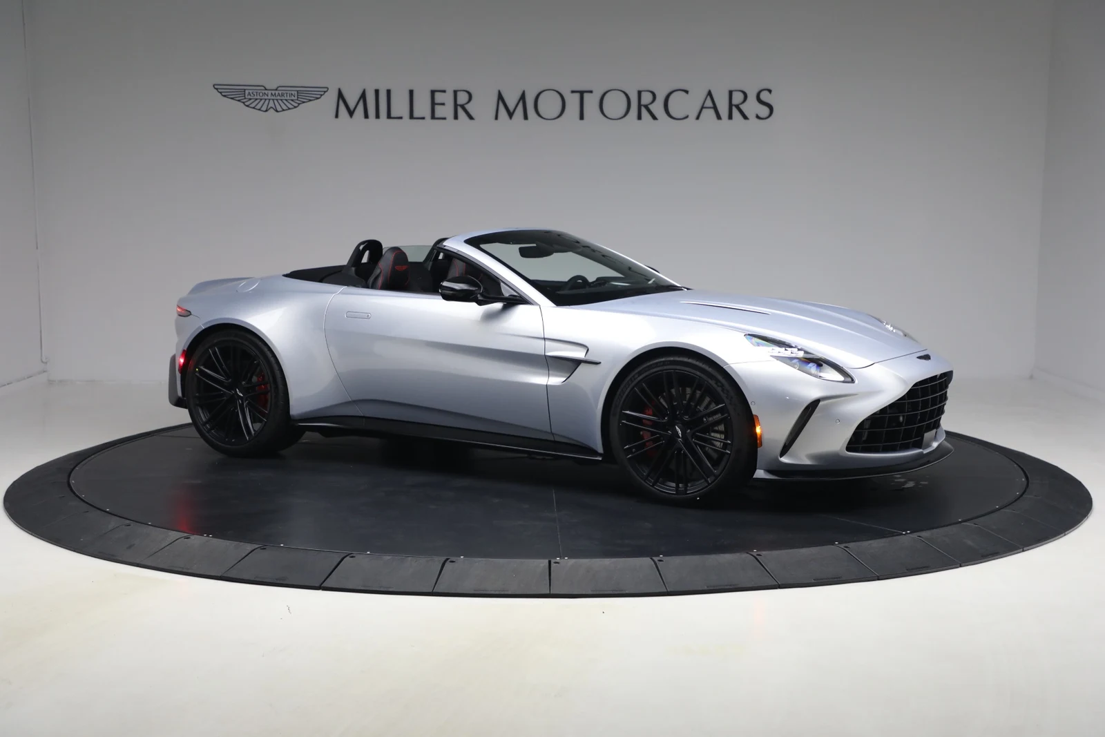 2026 Aston Martin Vantage Roadster (2024 Update), 10/20