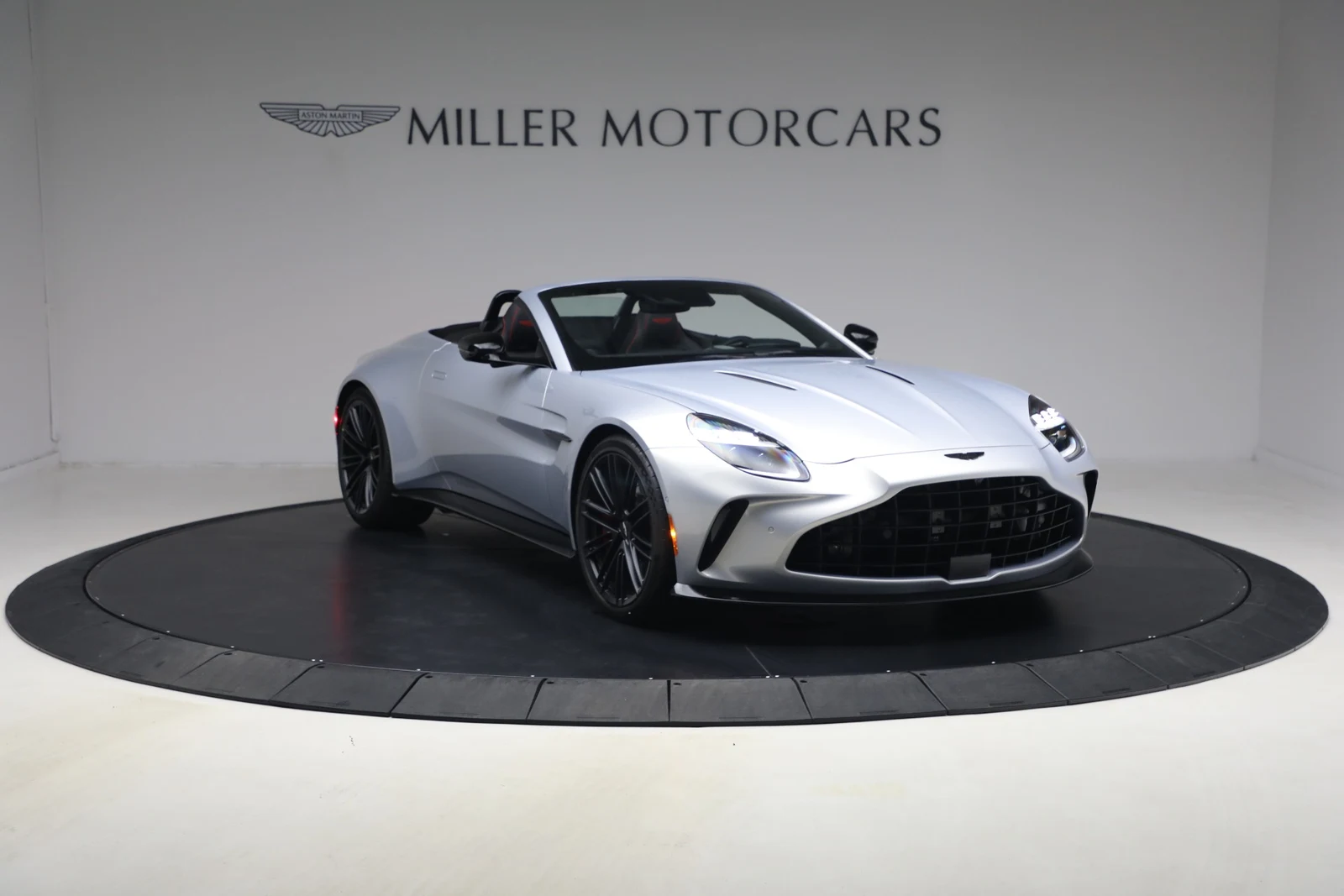 2026 Aston Martin Vantage Roadster (2024 Update), 11/20
