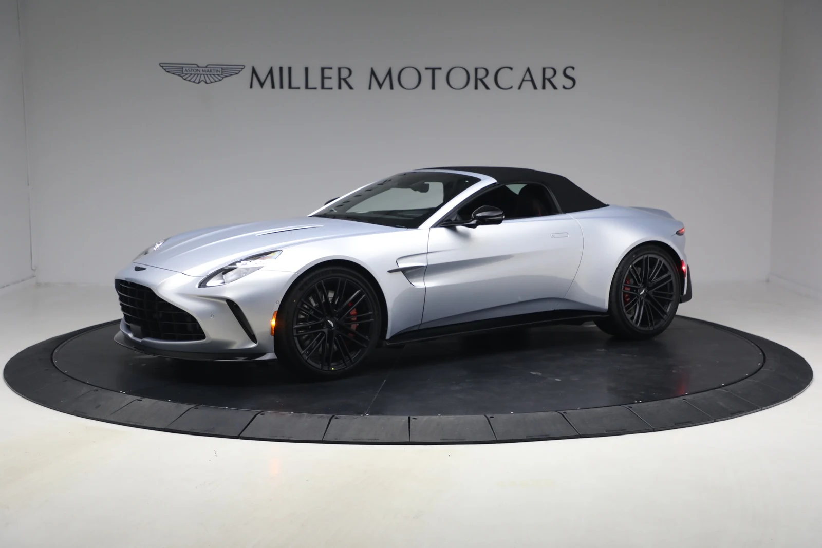 2026 Aston Martin Vantage Roadster (2024 Update), 14/20