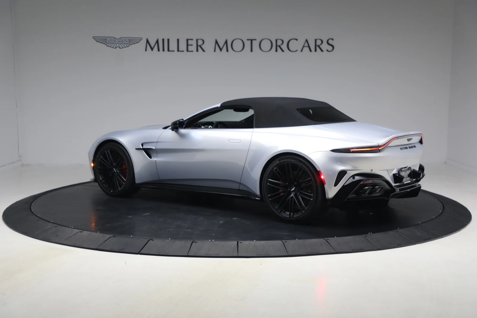 2026 Aston Martin Vantage Roadster (2024 Update), 16/20