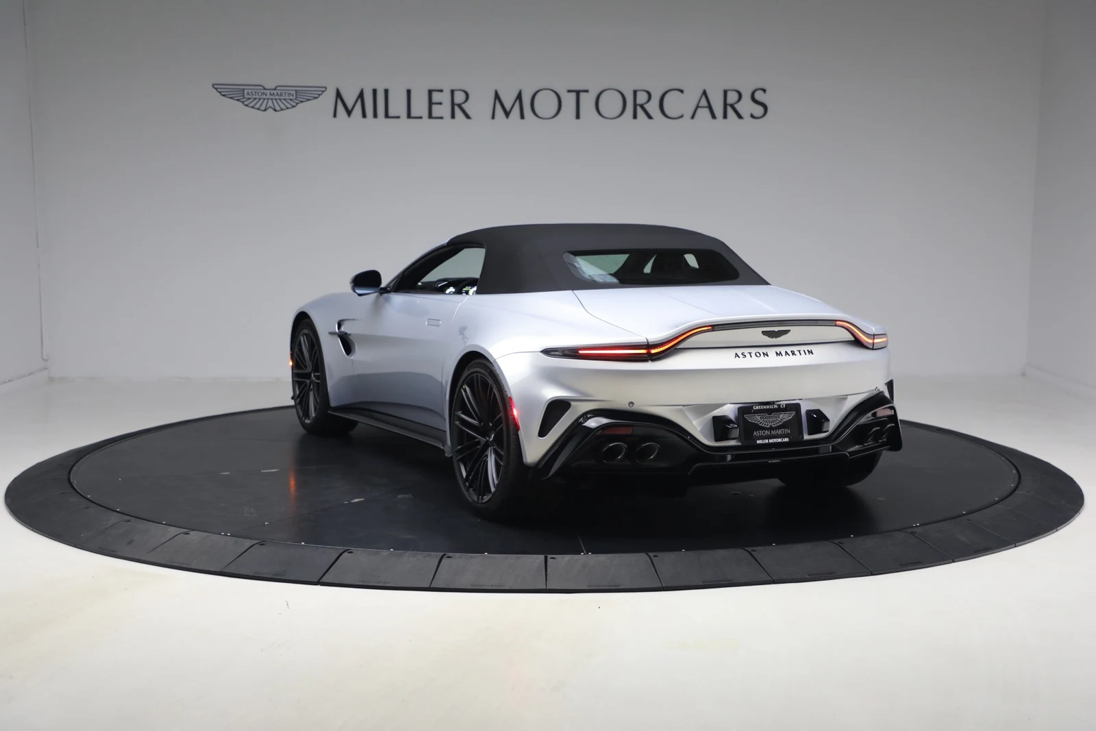 2026 Aston Martin Vantage Roadster (2024 Update), 17/20