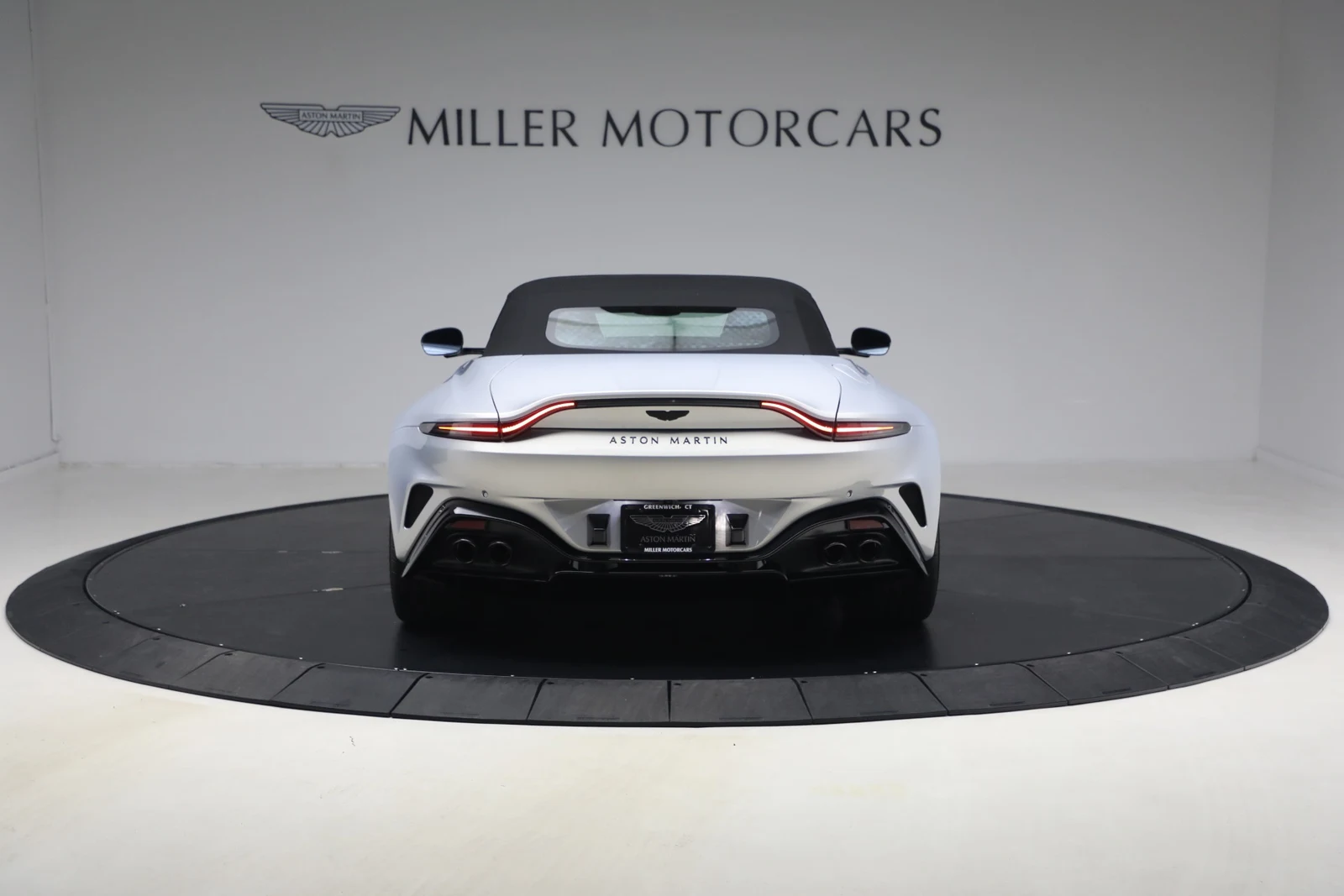 2026 Aston Martin Vantage Roadster (2024 Update), 18/20