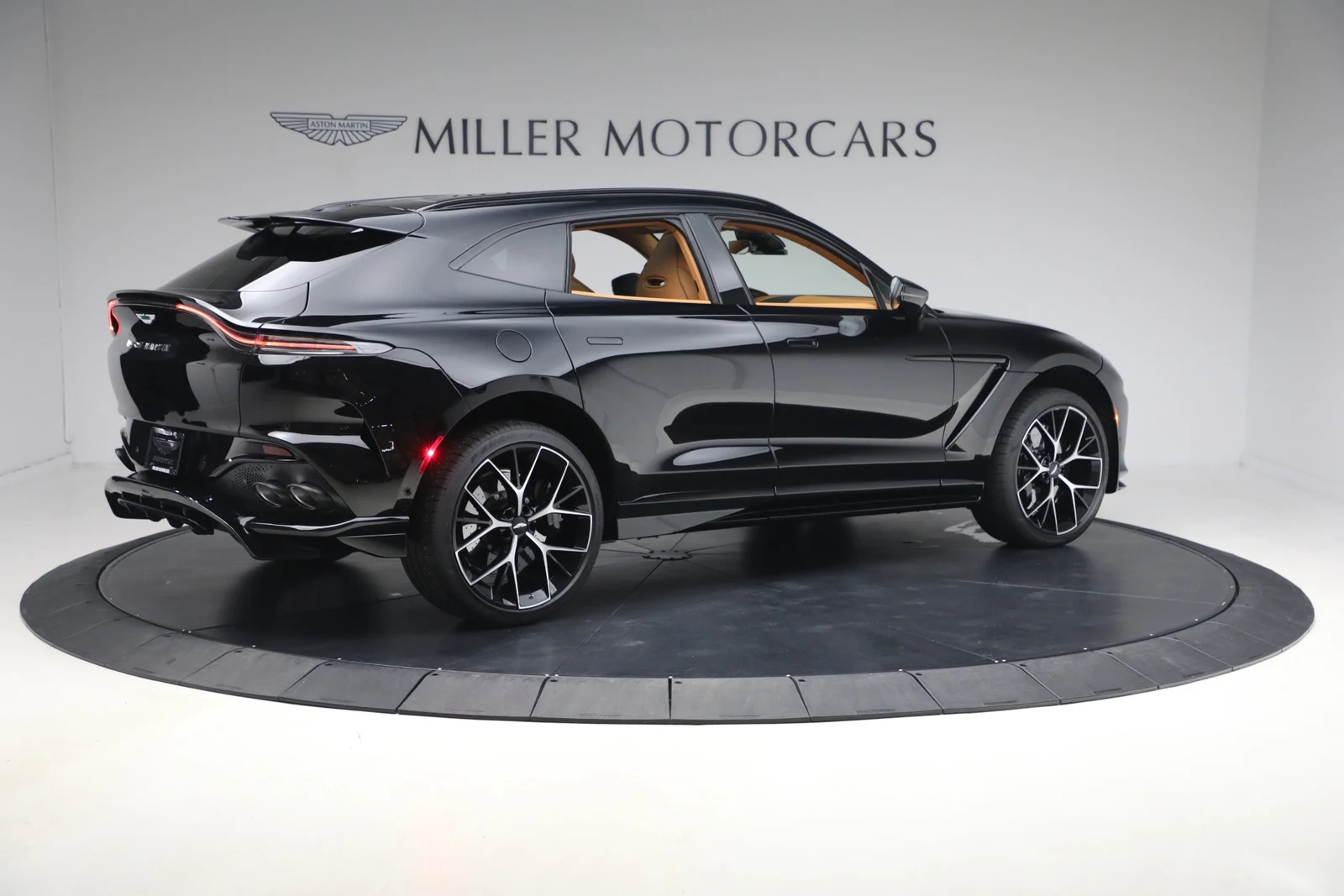 2026 Aston Martin DBX707 (2024 Update), 8/20