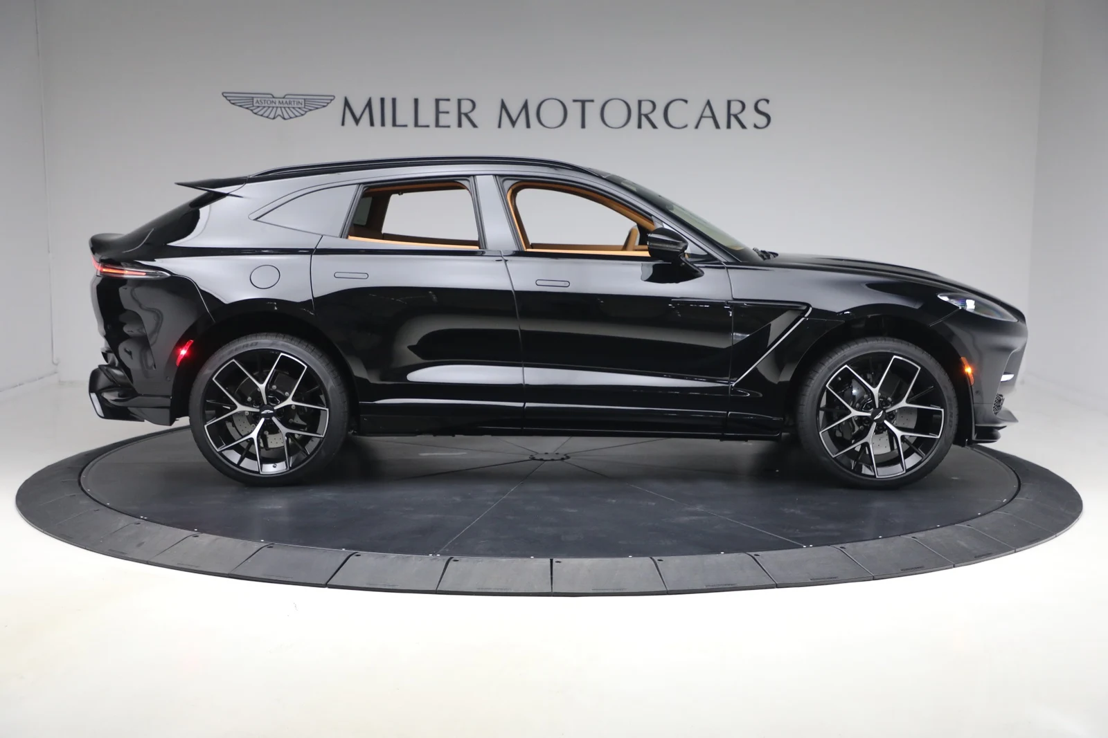 2026 Aston Martin DBX707 (2024 Update), 9/20