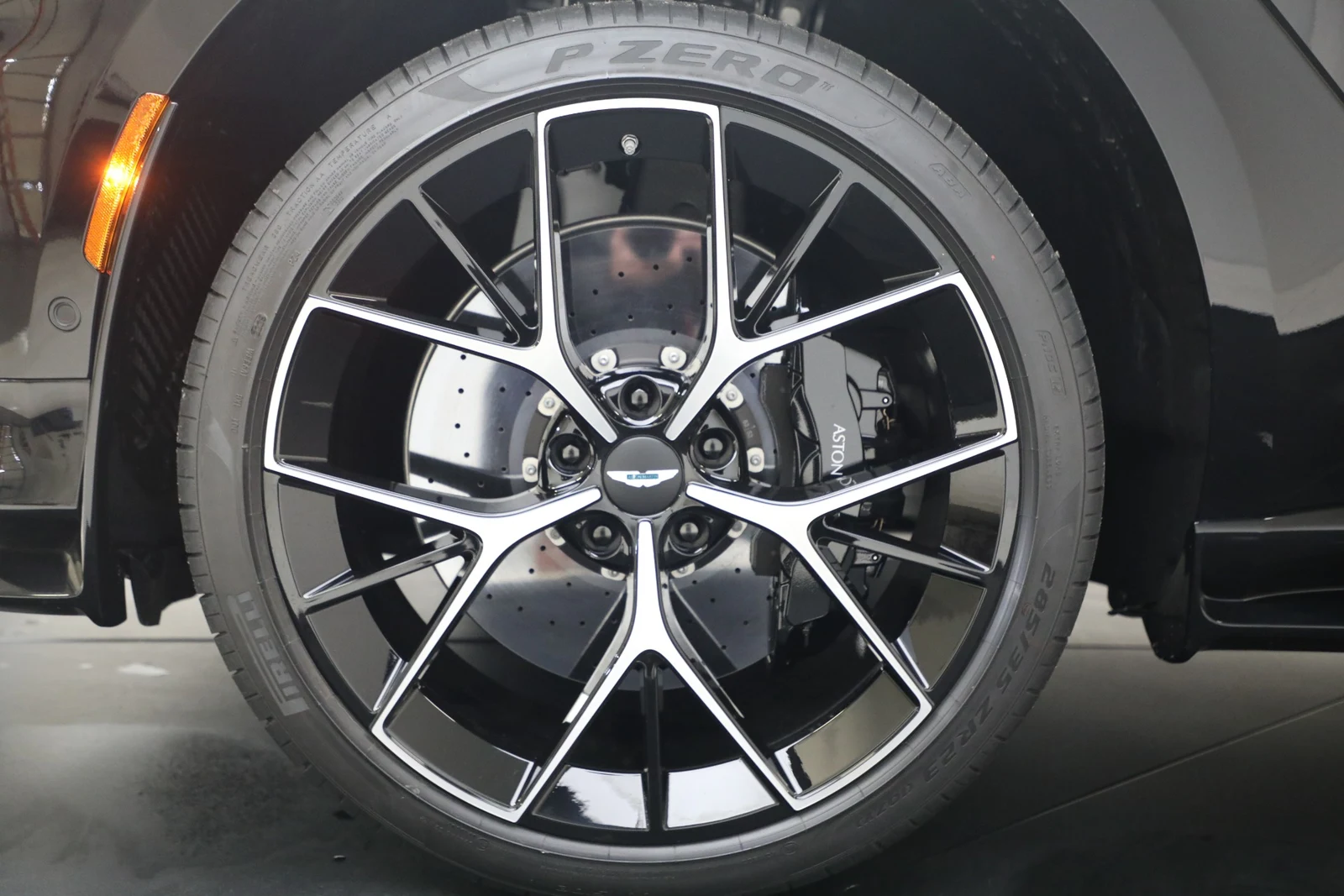 2026 Aston Martin DBX707 (2024 Update), 15/20