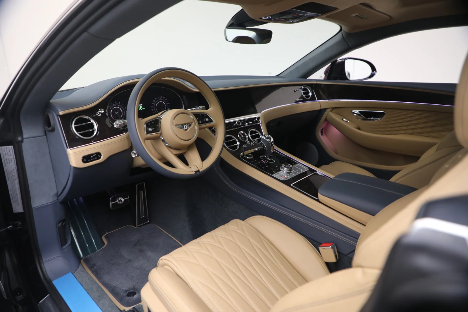 2026 Bentley Continental GT Azure (4th Generation), 17/20