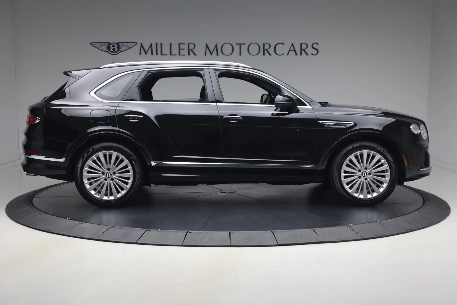 2026 Bentley Bentayga V8, 9/20