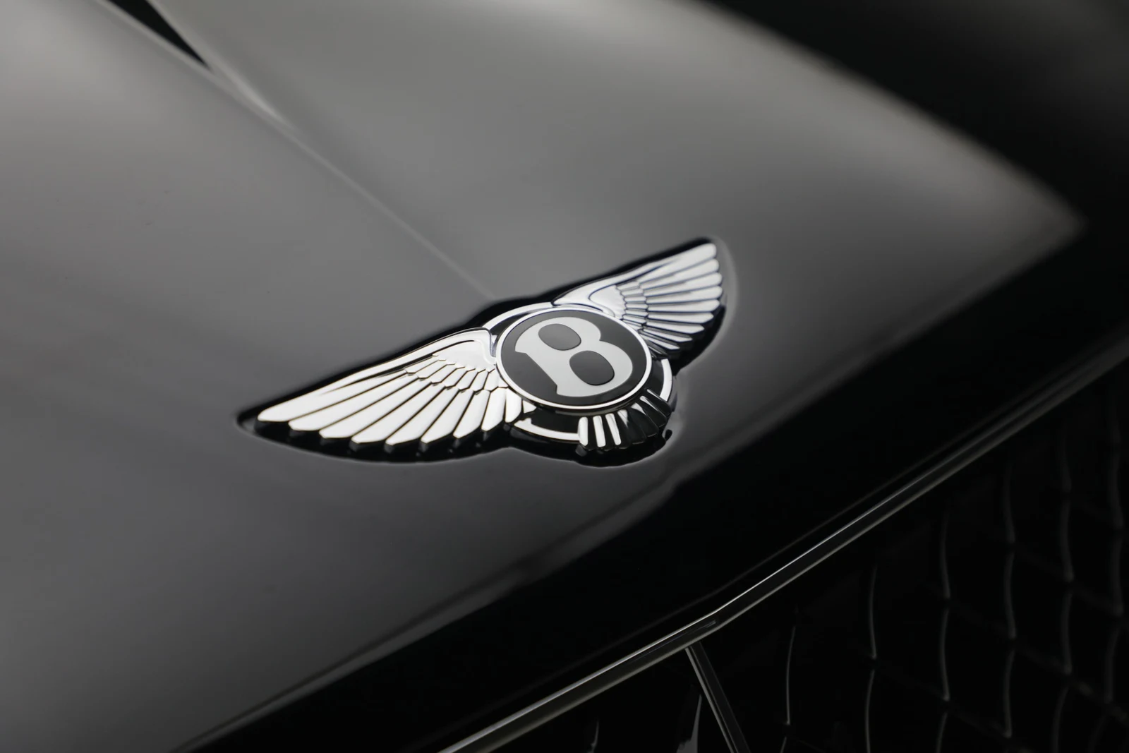 2026 Bentley Bentayga V8, 13/20