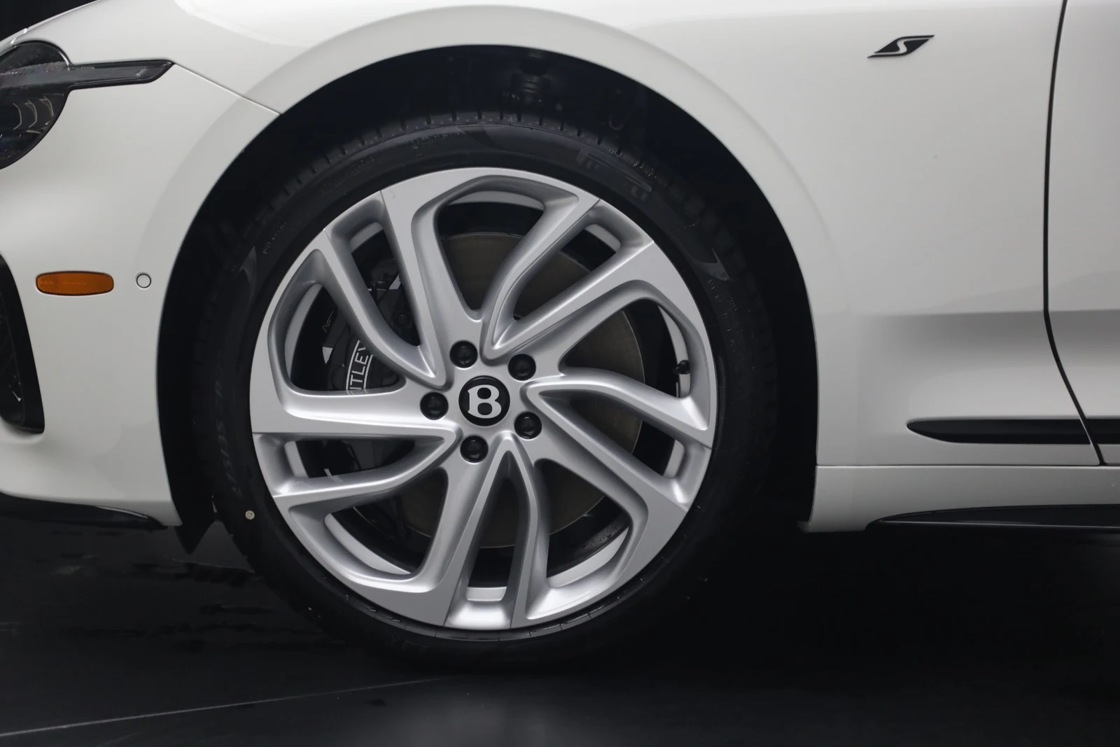2026 Bentley Continental GTC S (4th Generation), 18/20