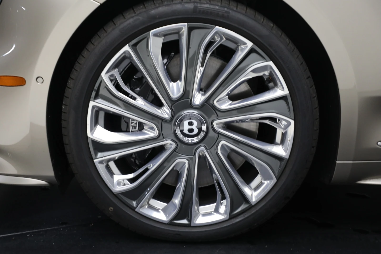 2026 Bentley Continental GTC Mulliner (4th Generation), 17/20