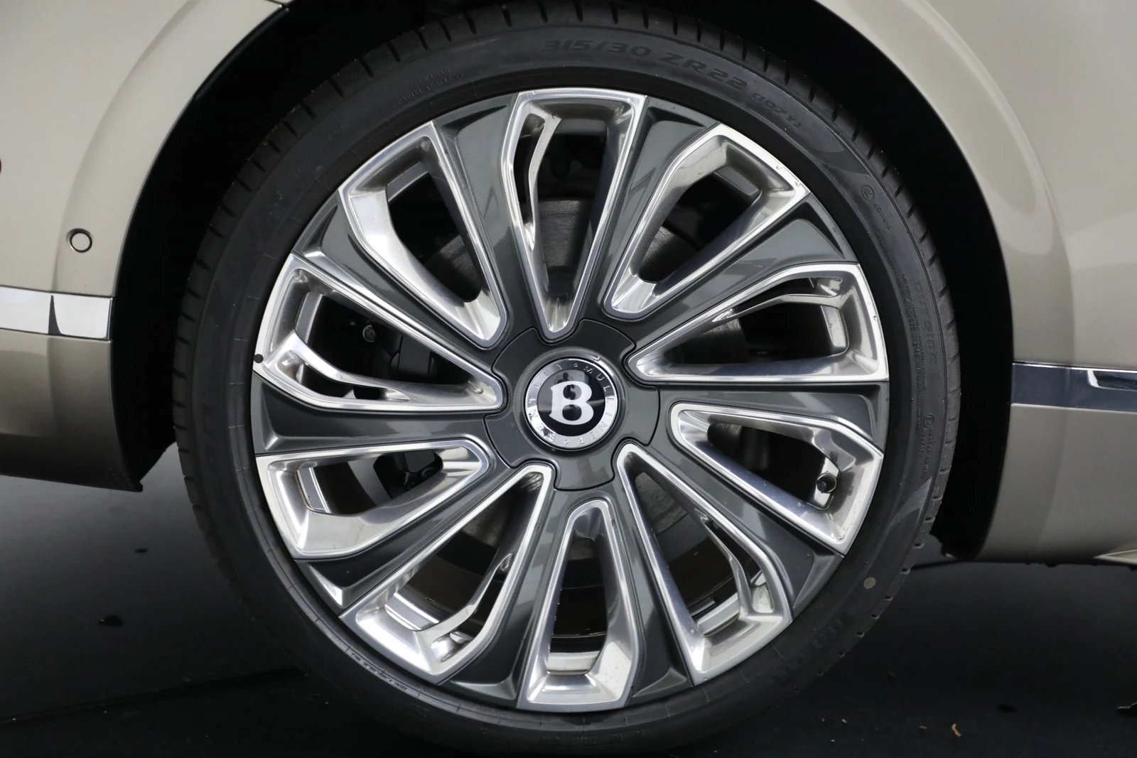 2026 Bentley Continental GTC Mulliner (4th Generation), 19/20