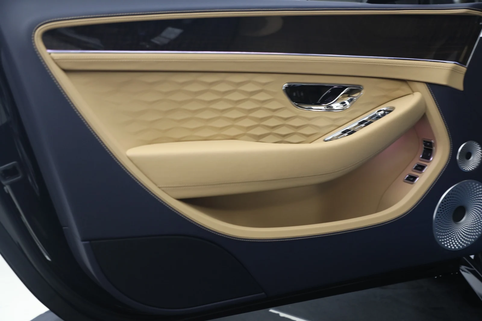 2026 Bentley Continental GT (4th Generation), 18/20