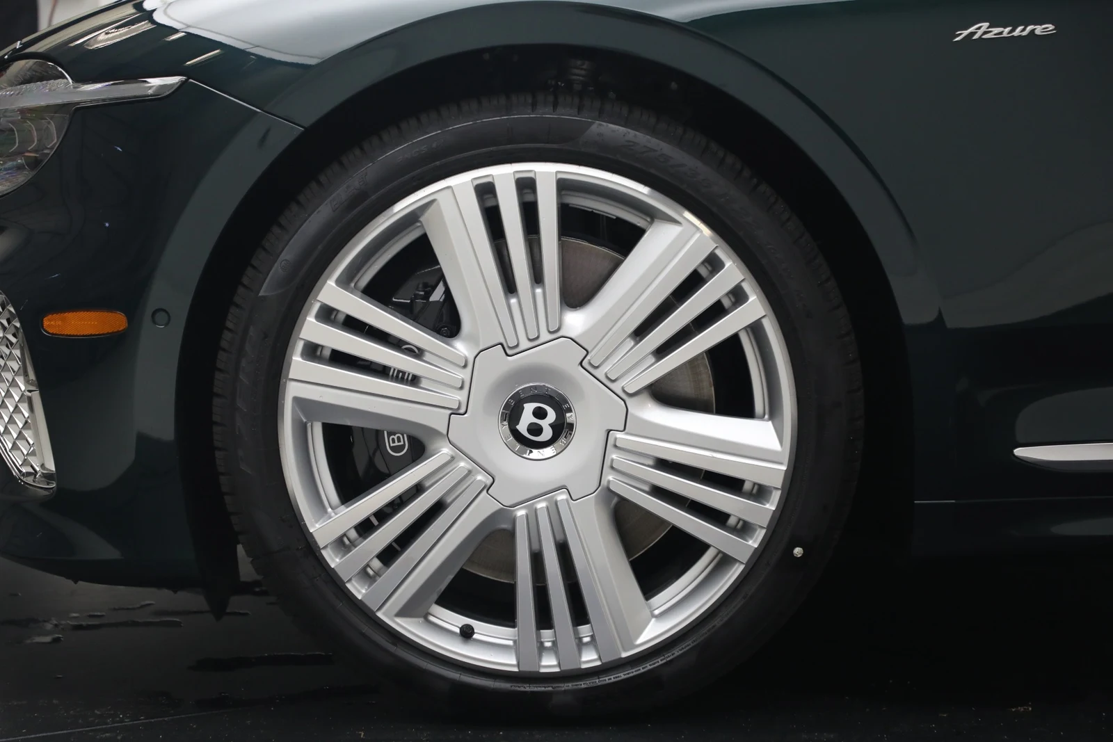 2026 Bentley Continental GTC Azure (4th Generation), 18/20
