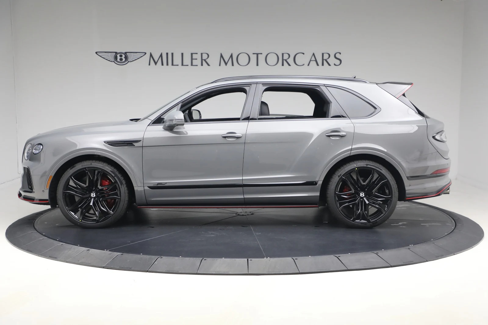 2026 Bentley Bentayga Speed, 2/20
