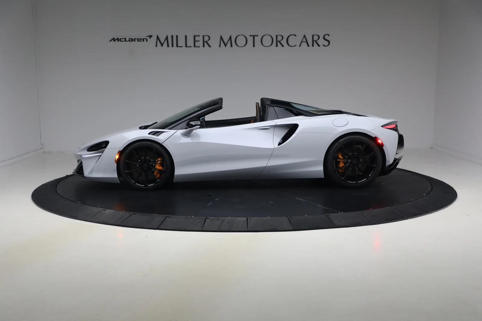 2026 McLaren Artura Spider Vision, 2/20